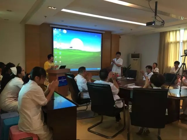 叶玲医生到医博,联手探索便秘之中医办法